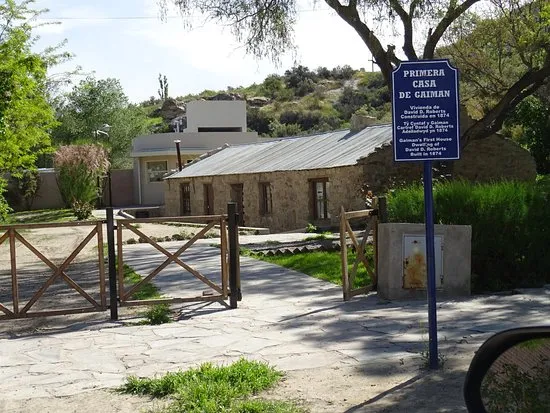 Primera Casa de Gaiman (First House of Gaiman)
