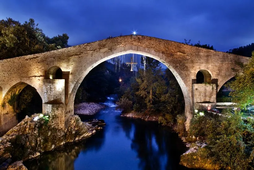 Puente Romano (Roman Bridge)