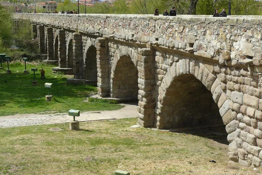 Puente sobre el Río Tormes