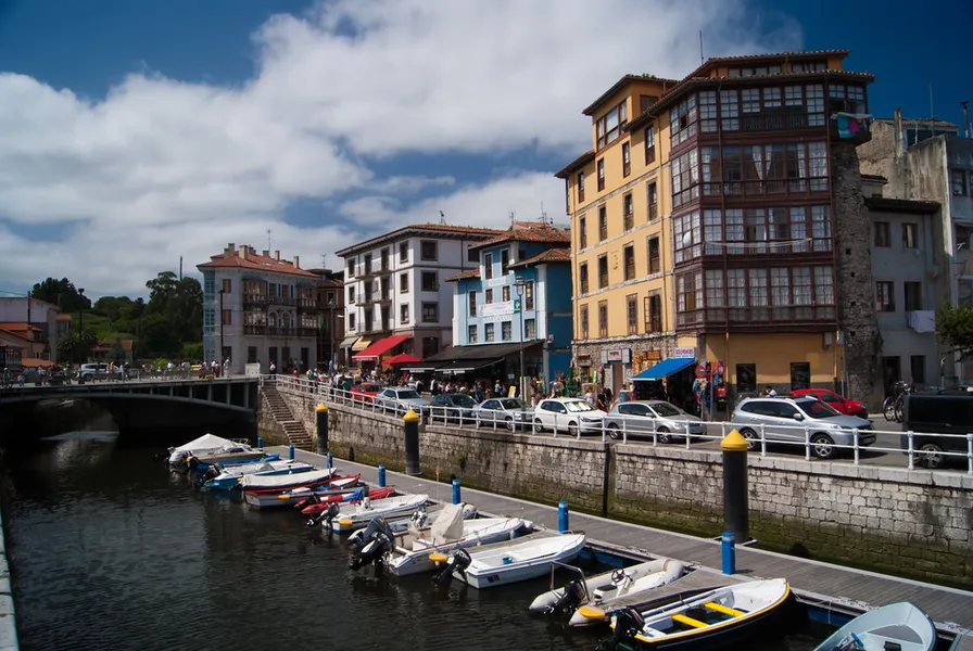 Puerto de Llanes