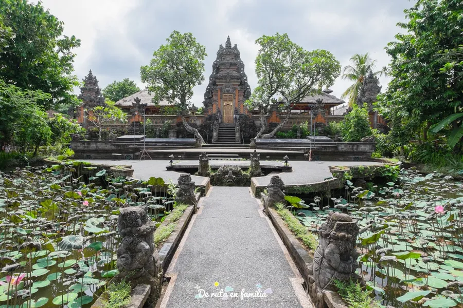 Puri Saren Agung (Ubud Royal Palace)
