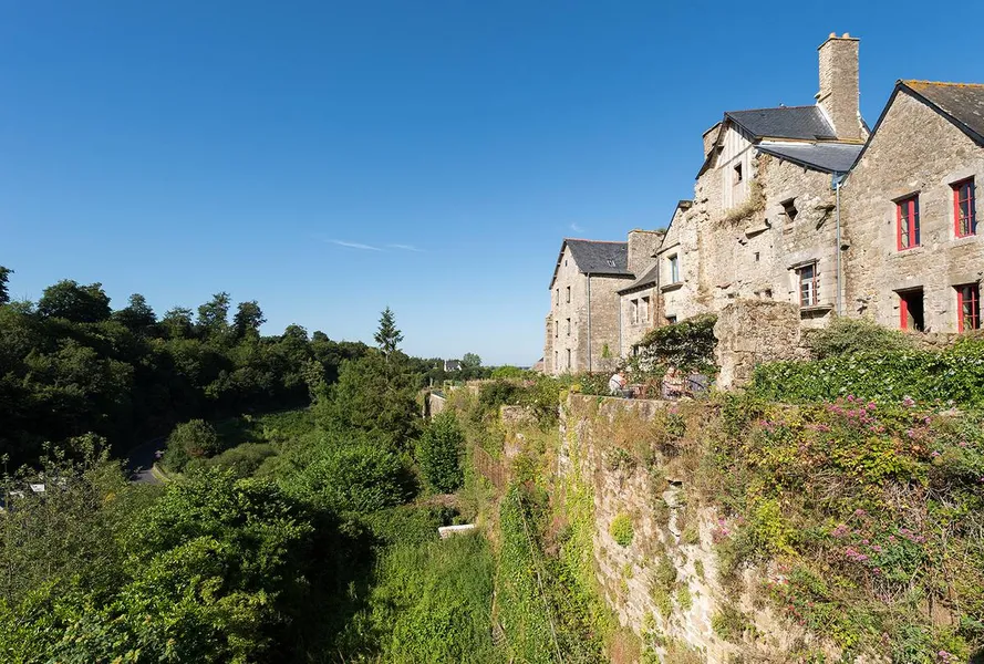 Remparts de Moncontour