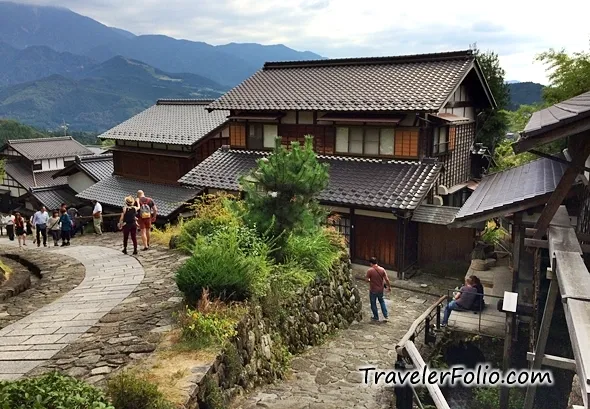 Restaurants and Tea Houses