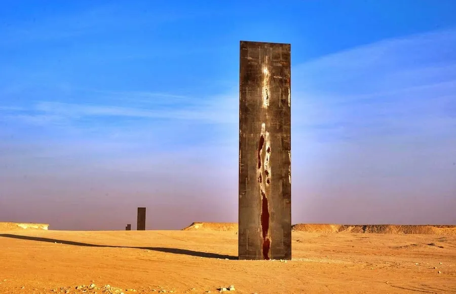 Richard Serra Art Installation