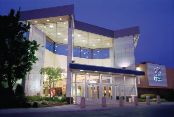 River Hills Mall