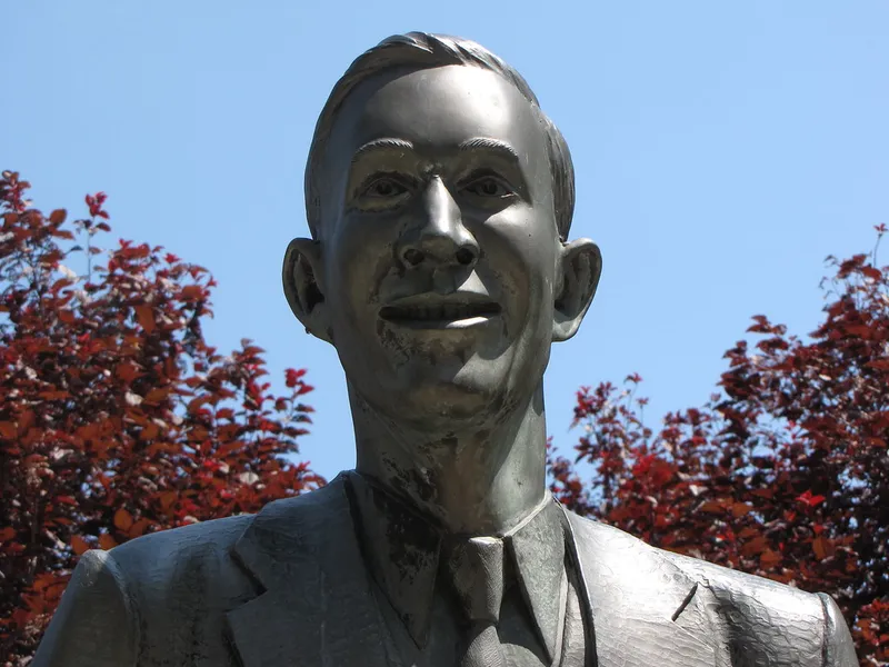 Robert Wadlow Statue