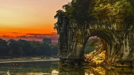 Rong Lake and Shan Lake Scenic Area