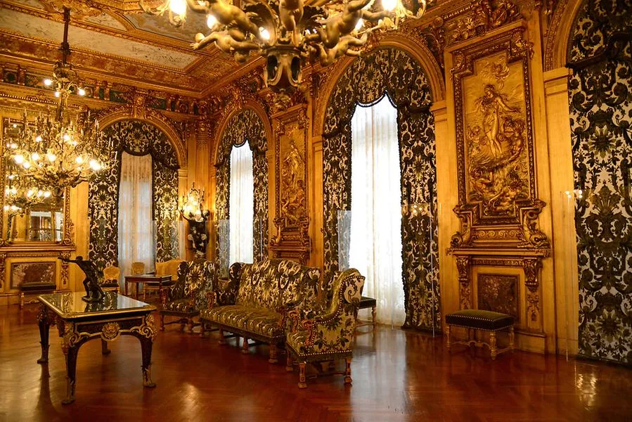 Rosecliff Mansion