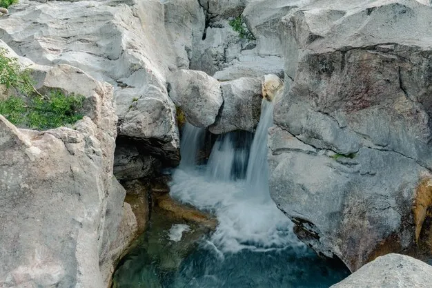 Rrogam Gorge