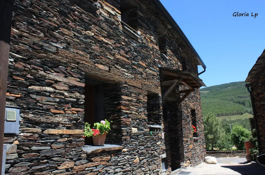 Ruta de la Arquitectura Negra