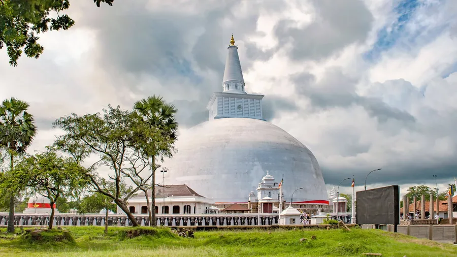 Ruwanwelisaya Stupa