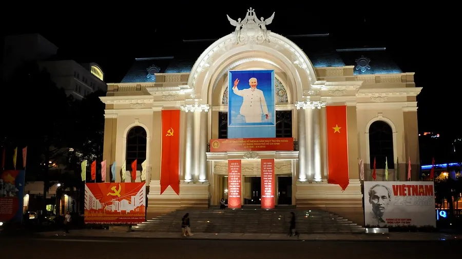 Saigon Opera House (Ho Chi Minh City Municipal Theatre)
