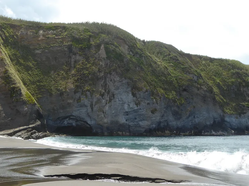 Santa Bárbara Beach (Praia de Santa Bárbara)
