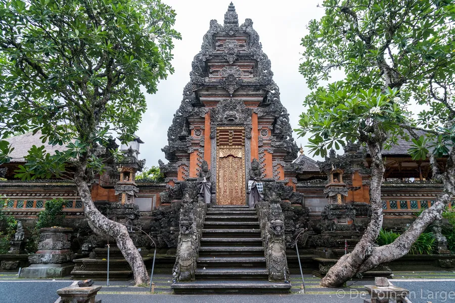 Saraswati Temple (Pura Taman Saraswati)
