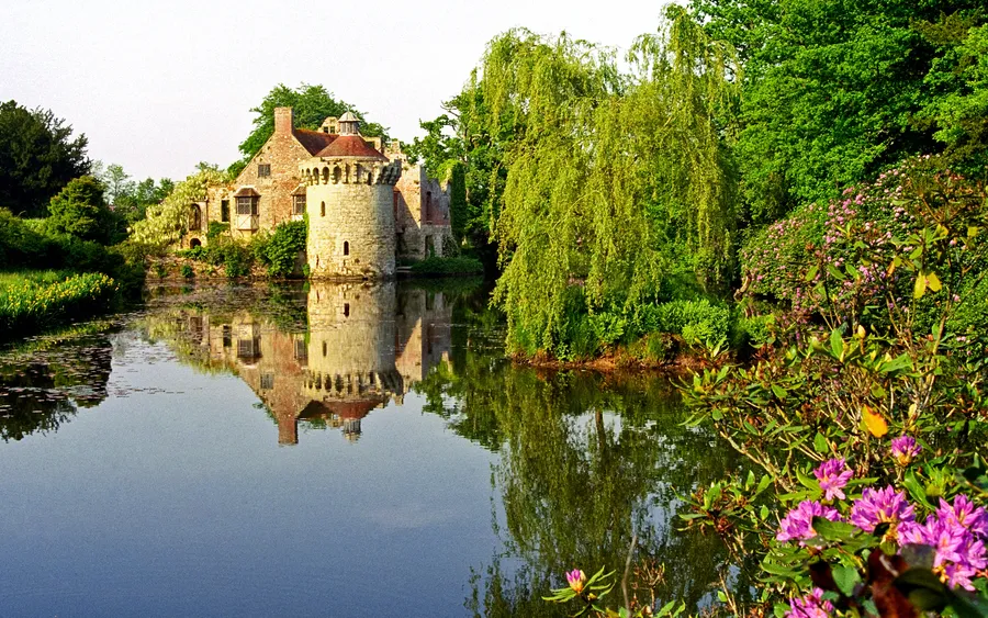 Scotney Castle Garden