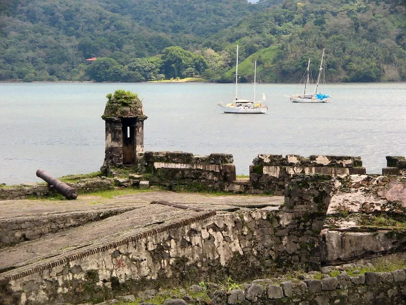 Scuba Diving and Snorkeling in Portobelo