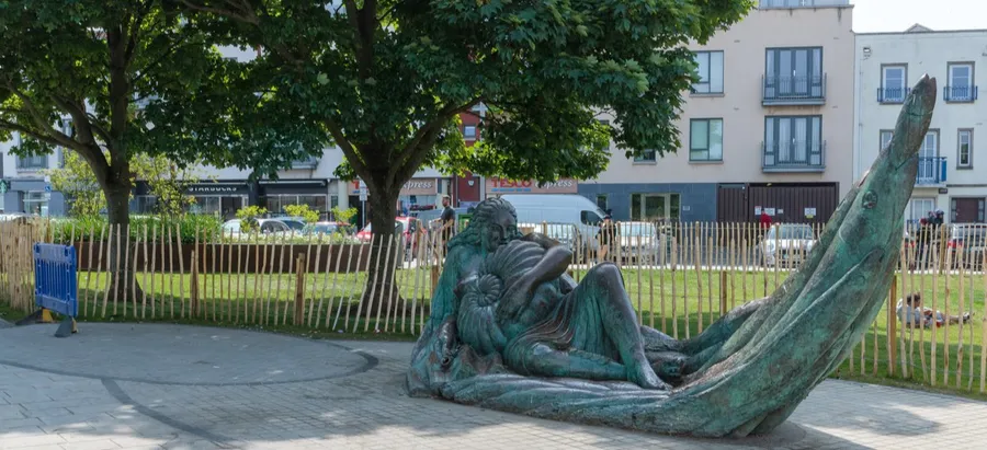 Sculpture on the Avenues