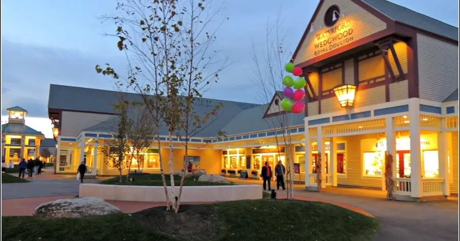 Settlers Green Outlet Village