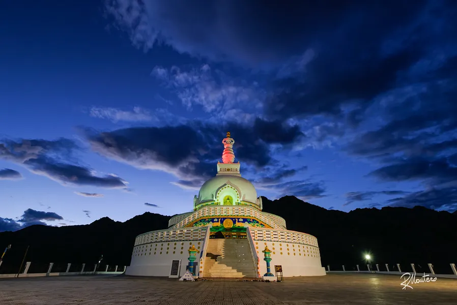 Shanti Stupa