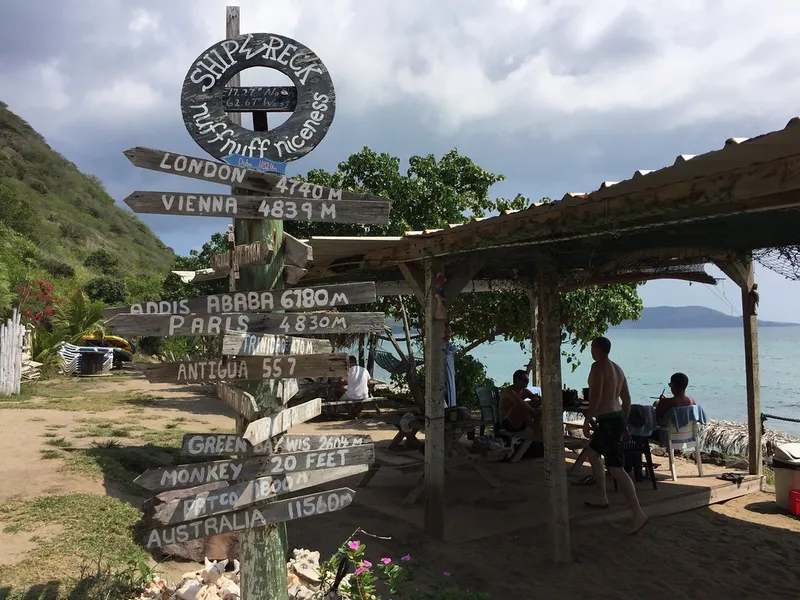 Shipwreck Beach Bar & Grill
