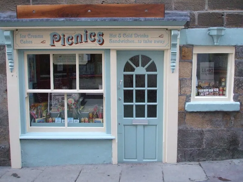 Shopping in Robin Hood's Bay