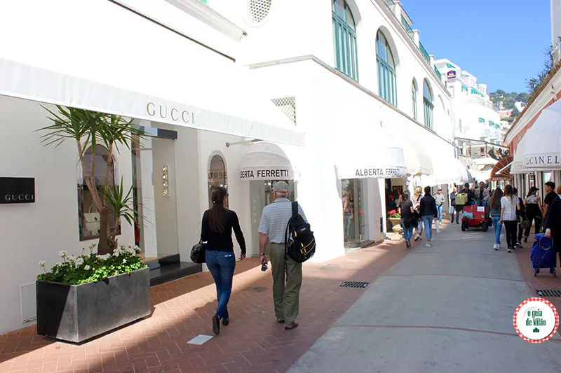 Shopping on Via Camerelle