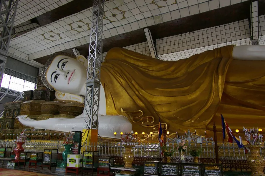 Shwethalyaung Buddha