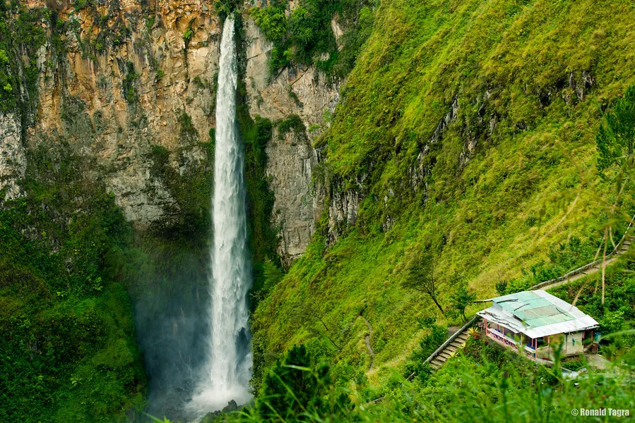 Sipiso-Piso Waterfall