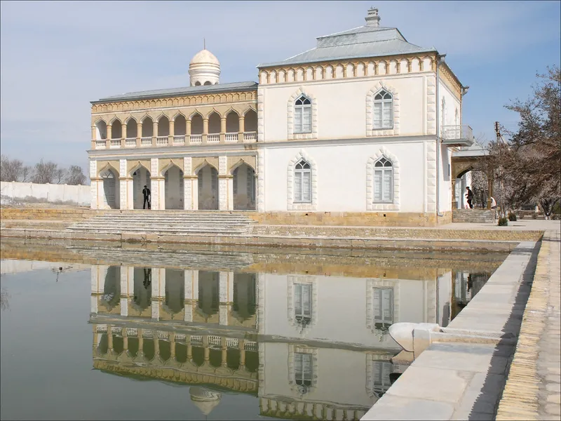 Sitorai Mokhi-Khosa Palace