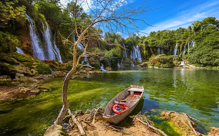 Skakavac Waterfall