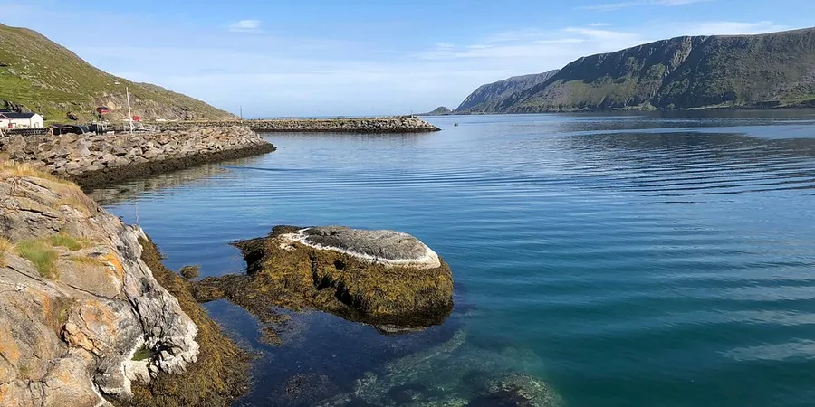 Skarsvåg Beach