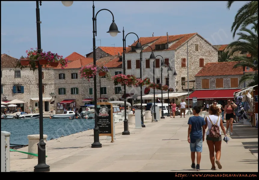 Stari Grad Plain