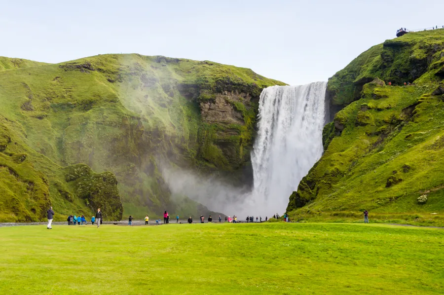 Strútsfoss Waterfall