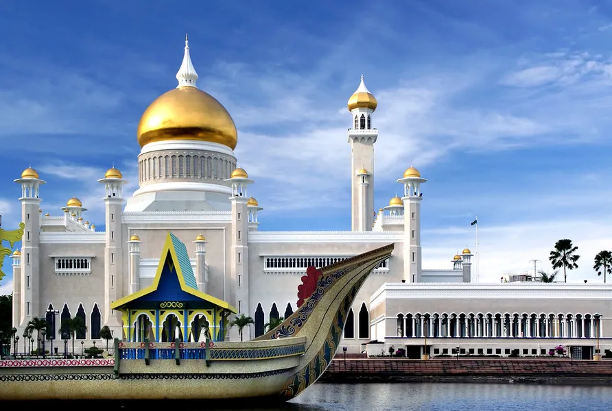 Sultan Omar Ali Saifuddien Mosque