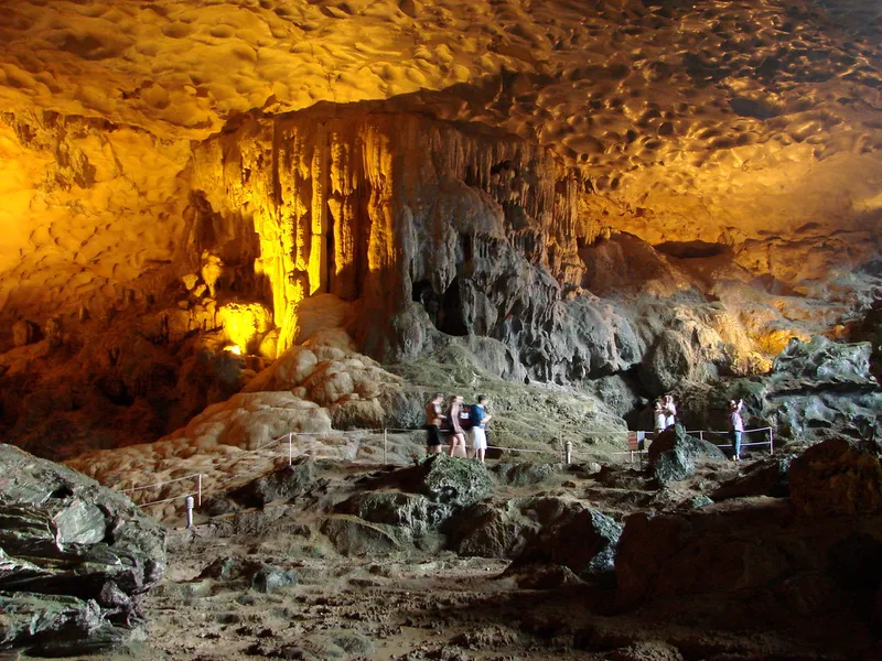 Sung Sot Cave