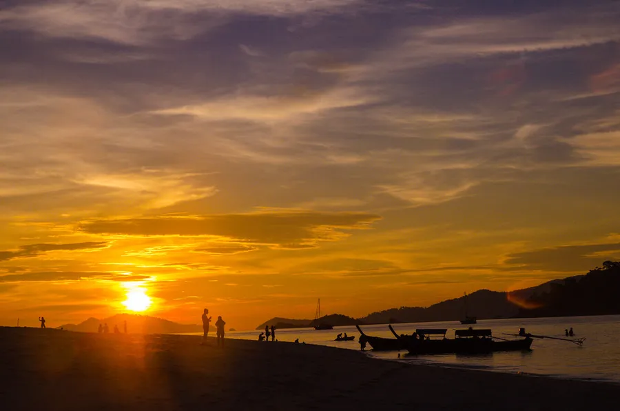 Sunset Beach (Hat Pramong)