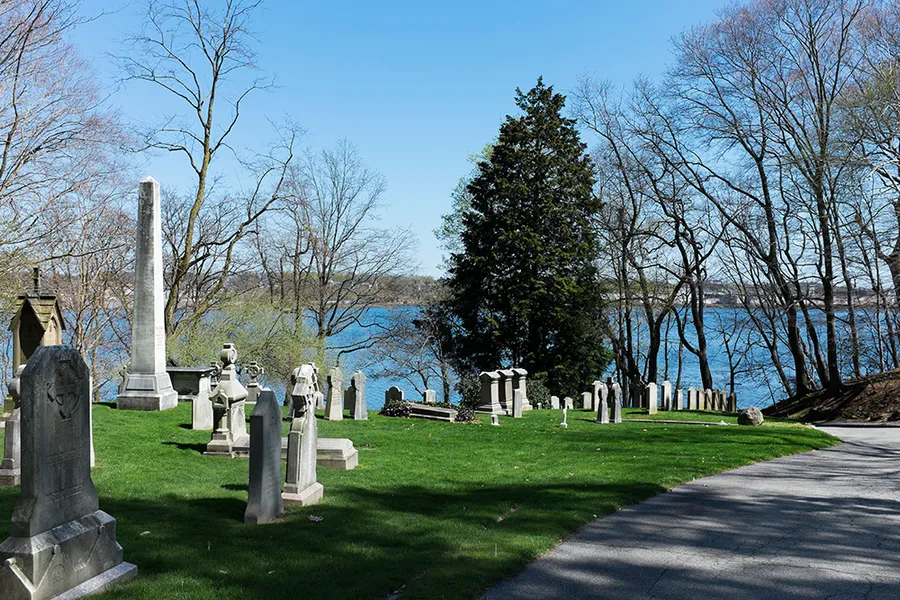 Swan Point Cemetery
