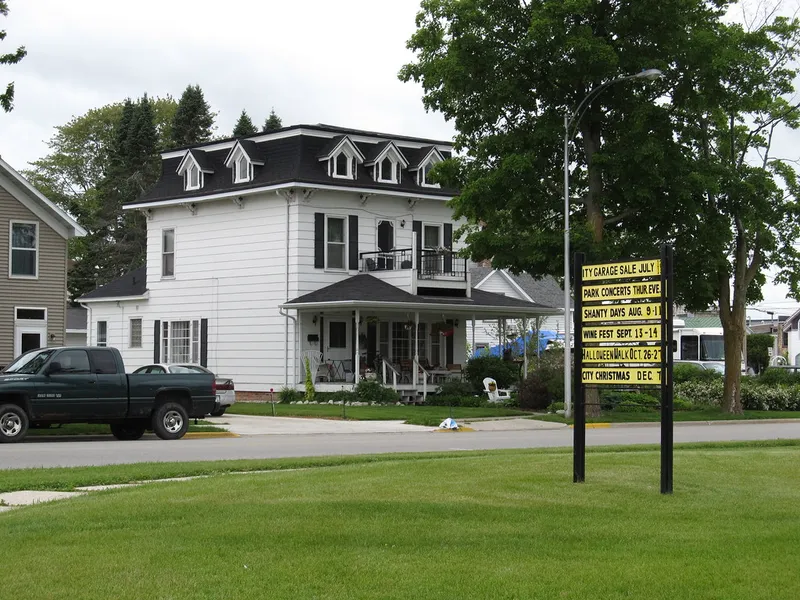 The Algoma Area Chamber of Commerce
