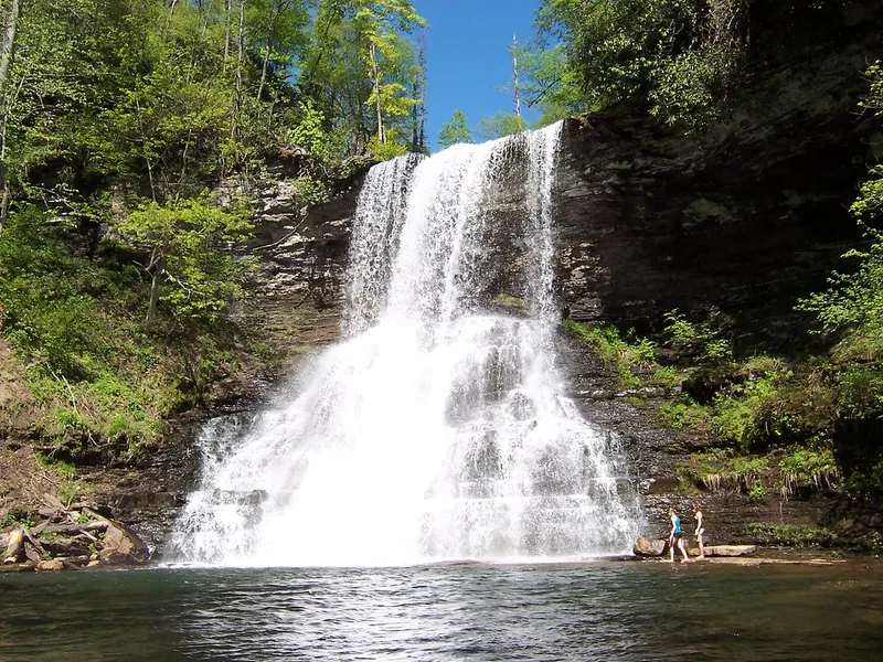 The Cascades National Recreation Trail
