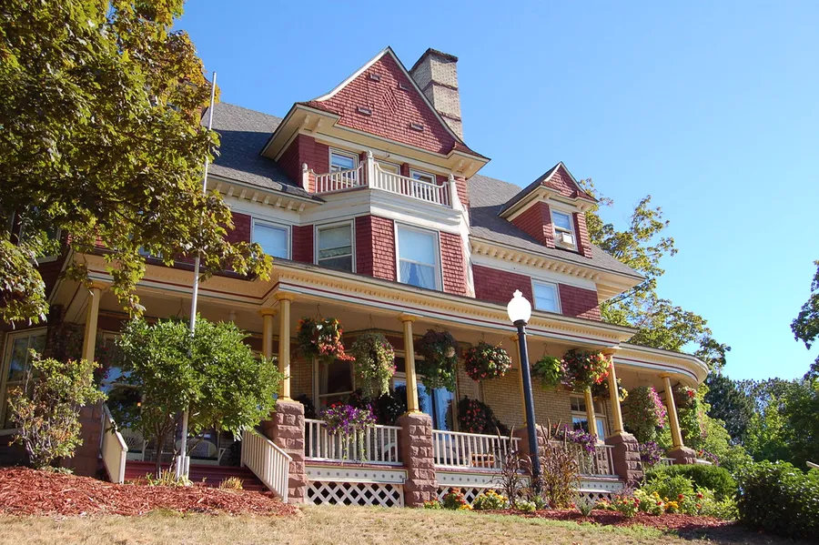 The Little Inn of Bayfield