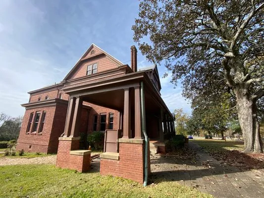 The Oaks (Booker T. Washington Home)