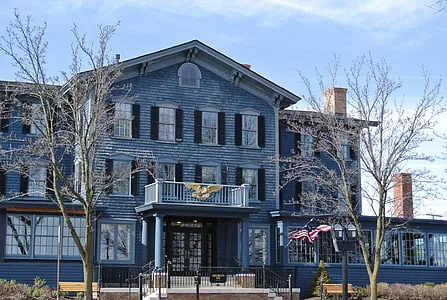 The Sherwood Inn