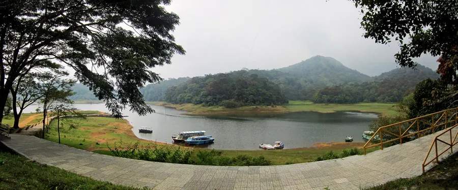 Thekkady Lake