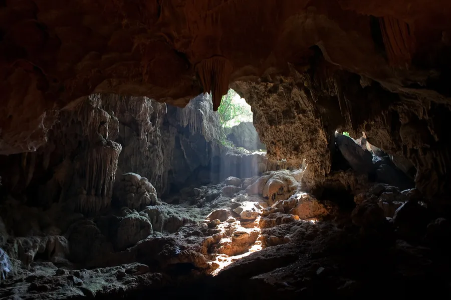 Thien Cung Cave