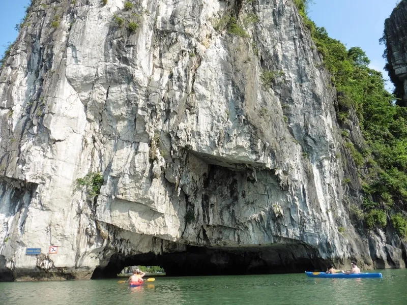 Thien Cung Cave (Heavenly Palace Cave)