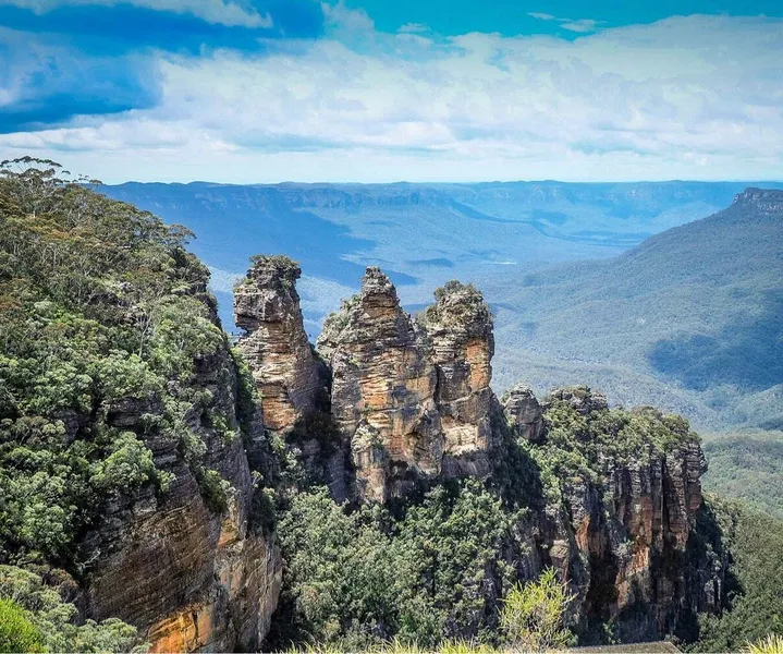 Three Sisters