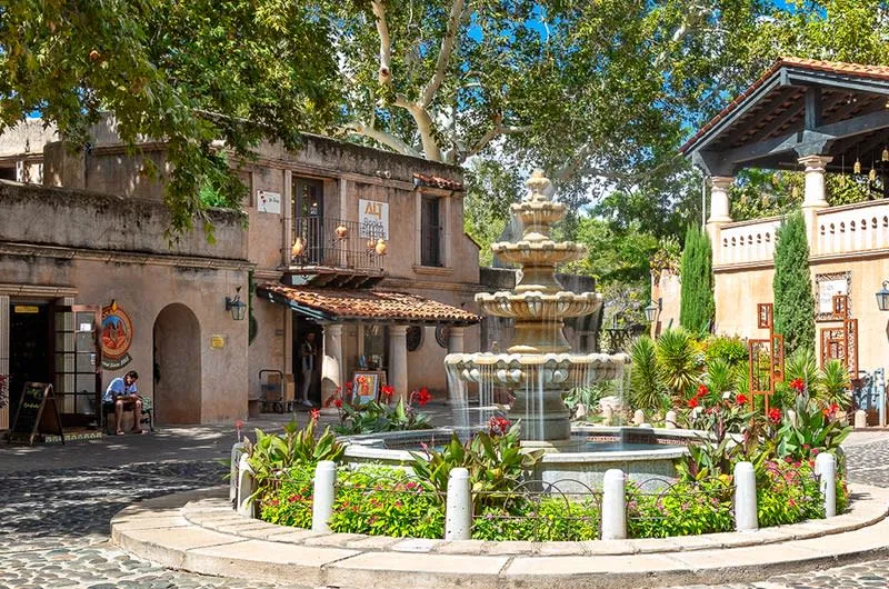 Tlaquepaque Arts & Shopping Village