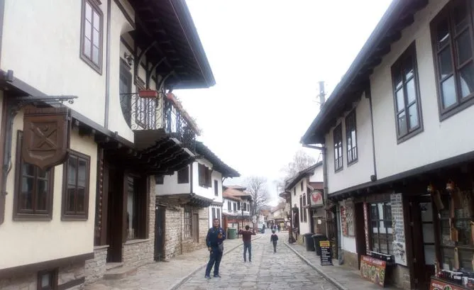 Trayvna Old Town