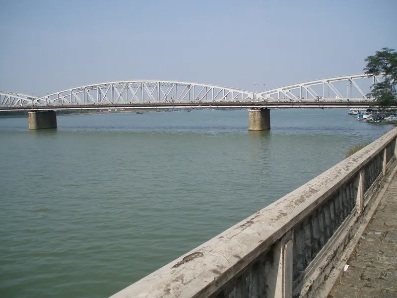 Truong Tien Bridge
