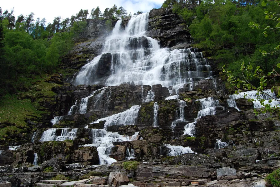 Tvindefossen Waterfall